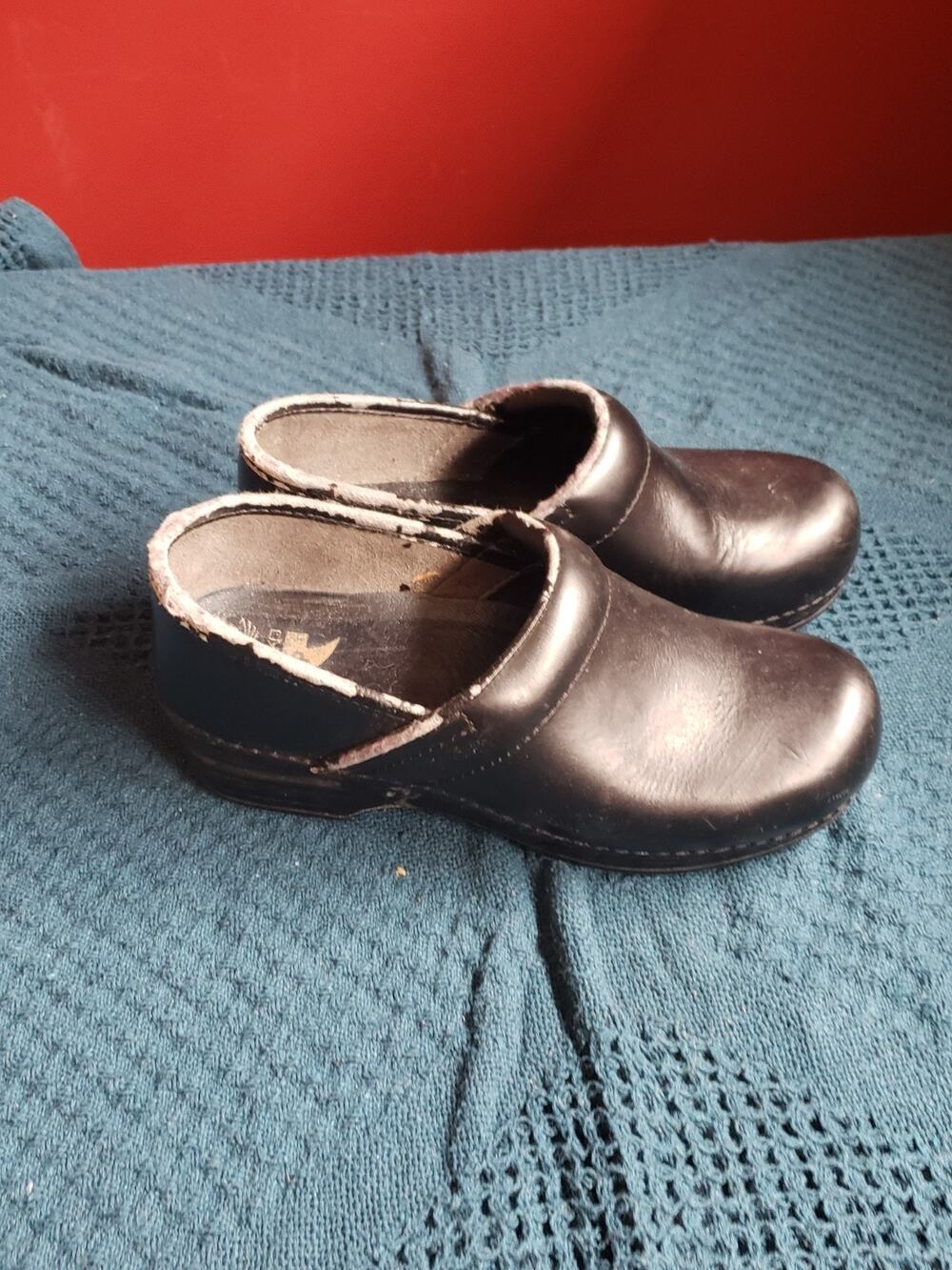 Dansko Shoes Size 7.5 Womens Black Clogs Comfort Slip Resistant Eu 38
